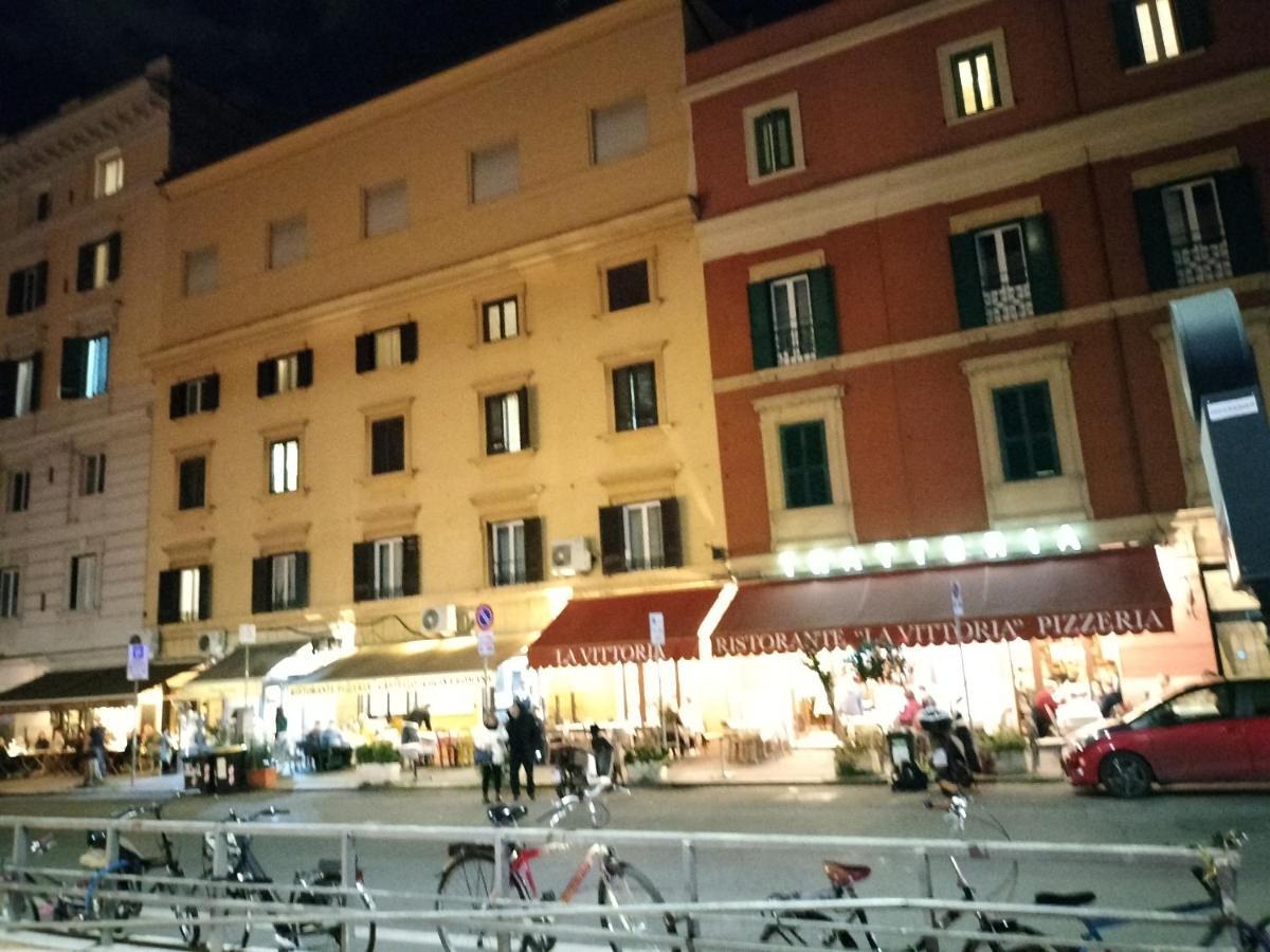 Nice Room In The Center Of روما المظهر الخارجي الصورة